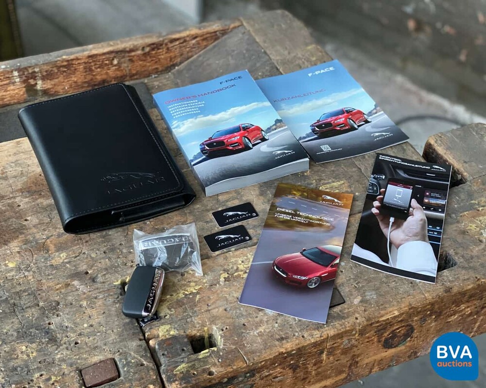 Jaguar F-Pace R-Sport 20d 180 PS Automatik 2017 - Neu.