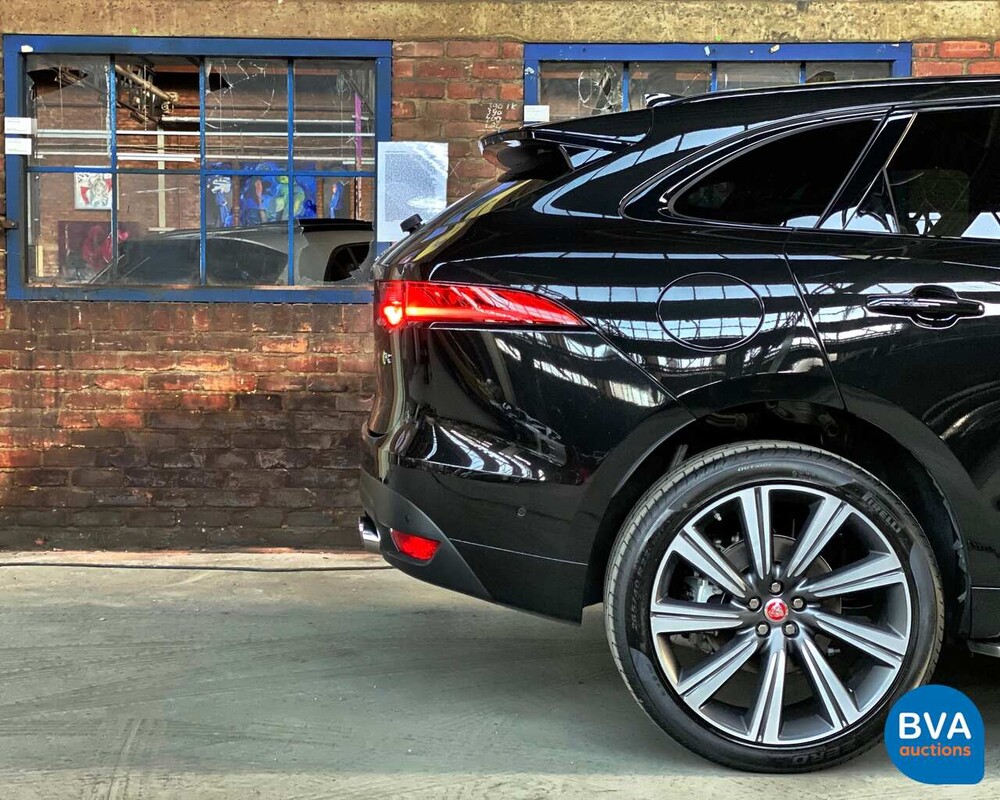 Jaguar F-Pace R-Sport 20d 180 PS Automatik 2017 - Neu.