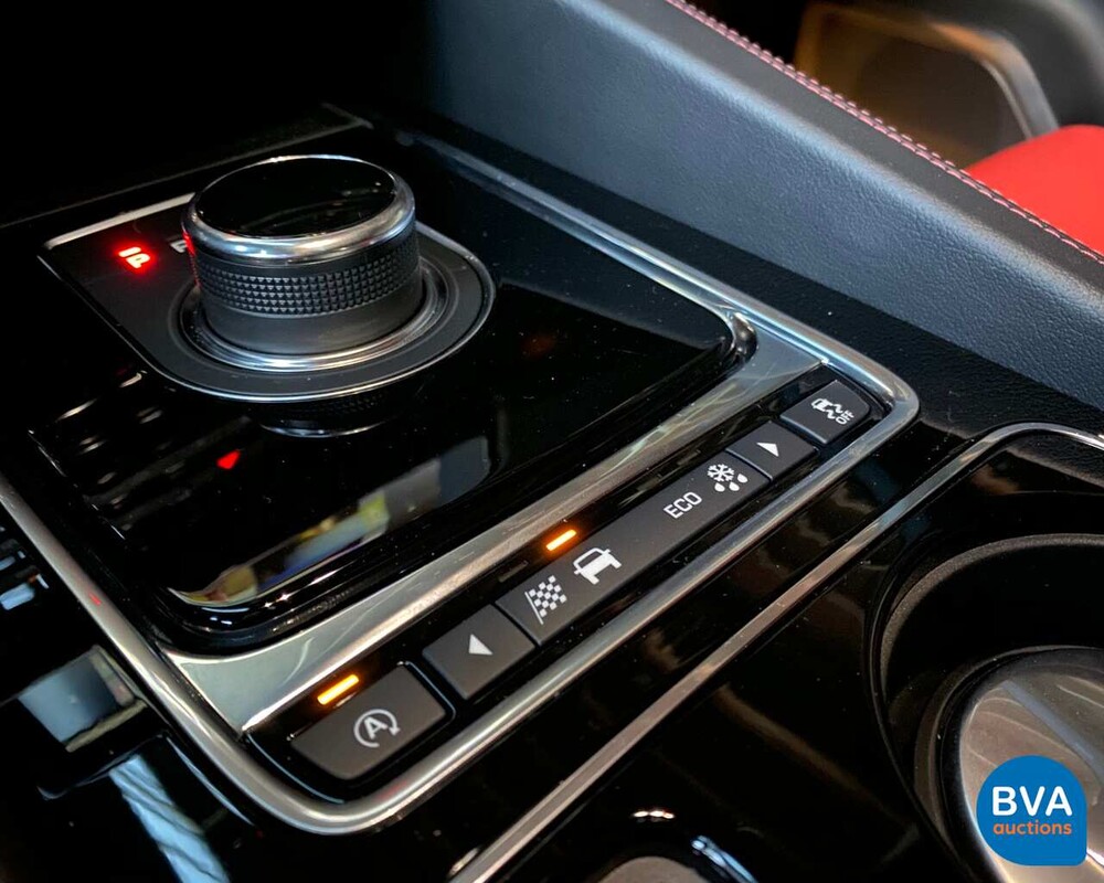 Jaguar F-Pace R-Sport 20d 180 PS Automatik 2017 - Neu.