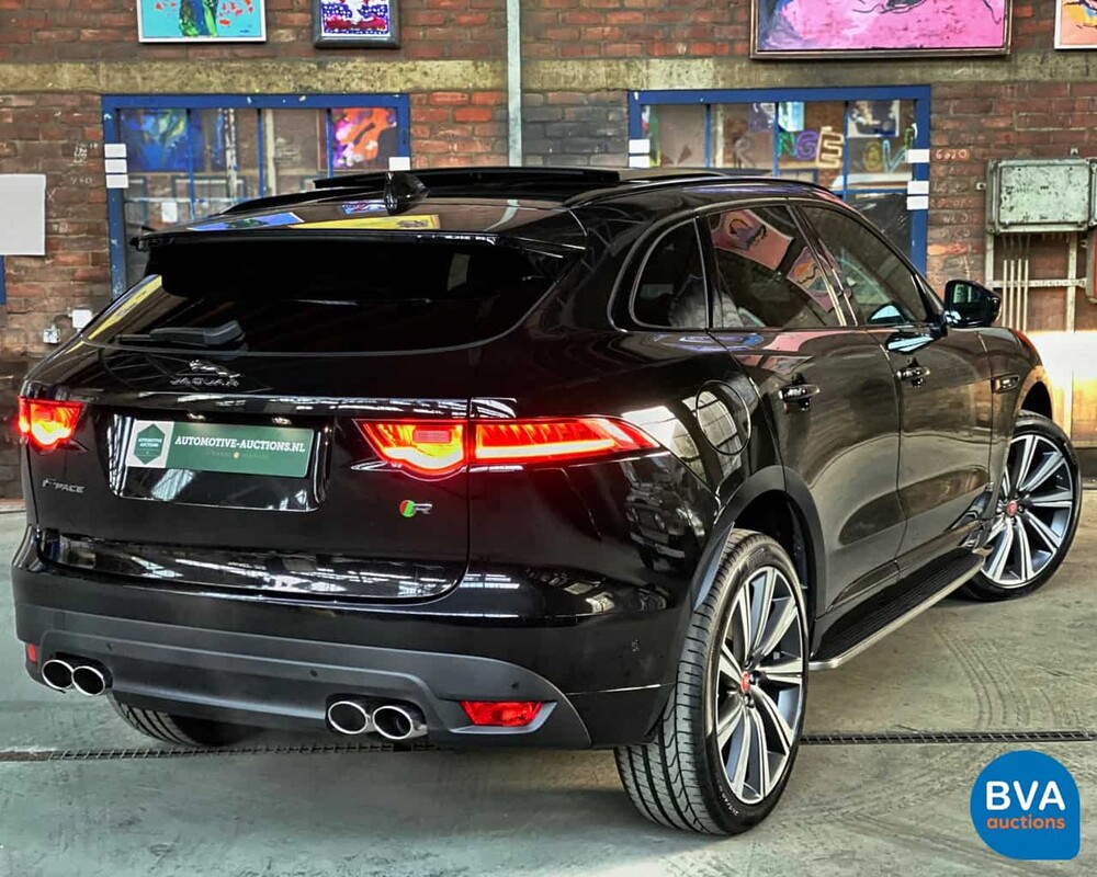 Jaguar F-Pace R-Sport 20d 180 PS Automatik 2017 - Neu.