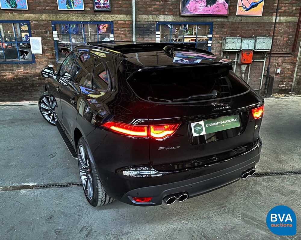 Jaguar F-Pace R-Sport 20d 180 PS Automatik 2017 - Neu.