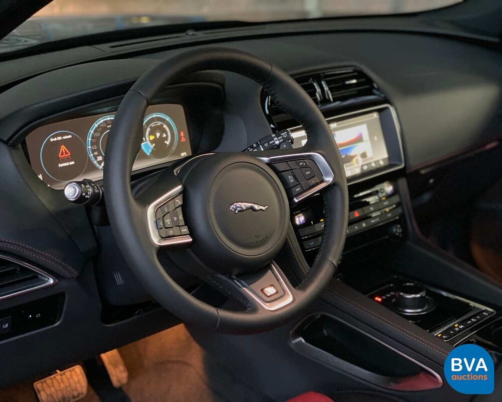 Jaguar F-Pace R-Sport 20d 180 PS Automatik 2017 - Neu.
