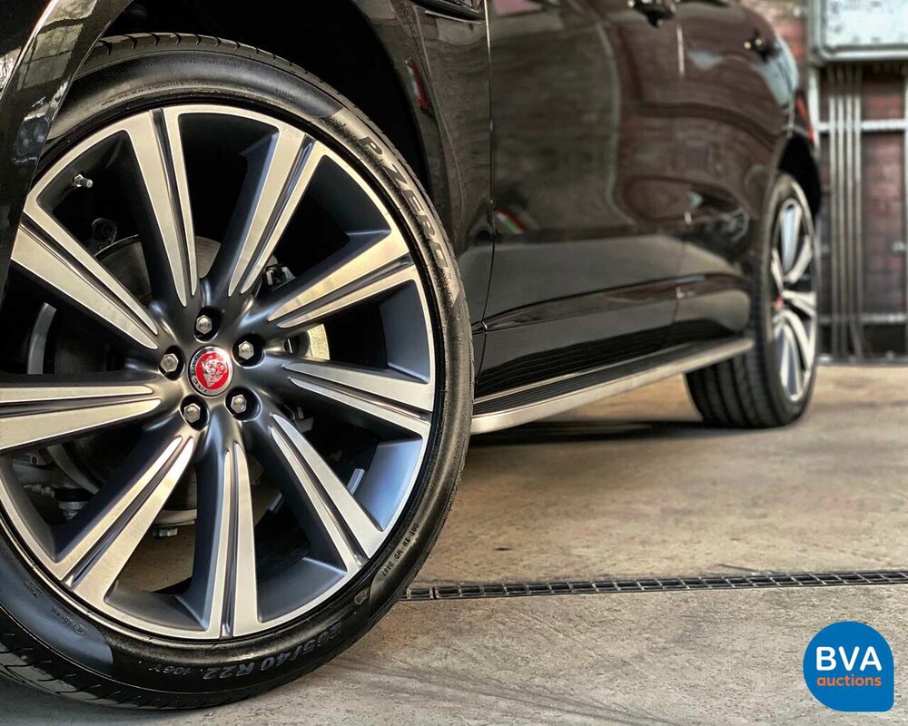 Jaguar F-Pace R-Sport 20d 180 PS Automatik 2017 - Neu.