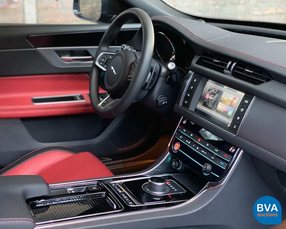 Jaguar XF R-Sport 20d 180pk Automaat 2017 -Nieuw-