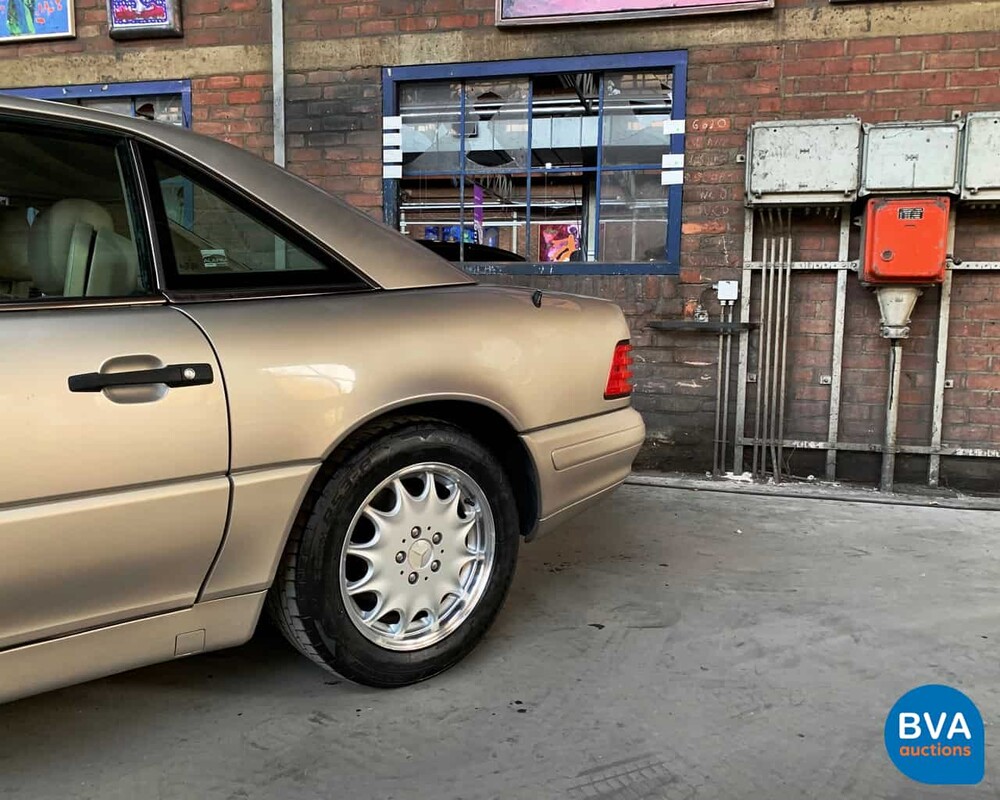 Mercedes-Benz SL320 1996 R129.