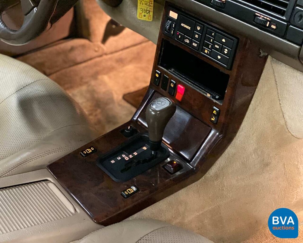 Mercedes-Benz SL320 1996 R129.