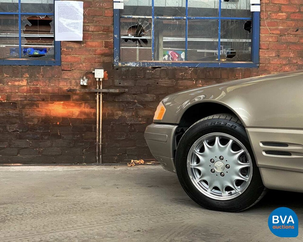 Mercedes-Benz SL320 1996 R129.