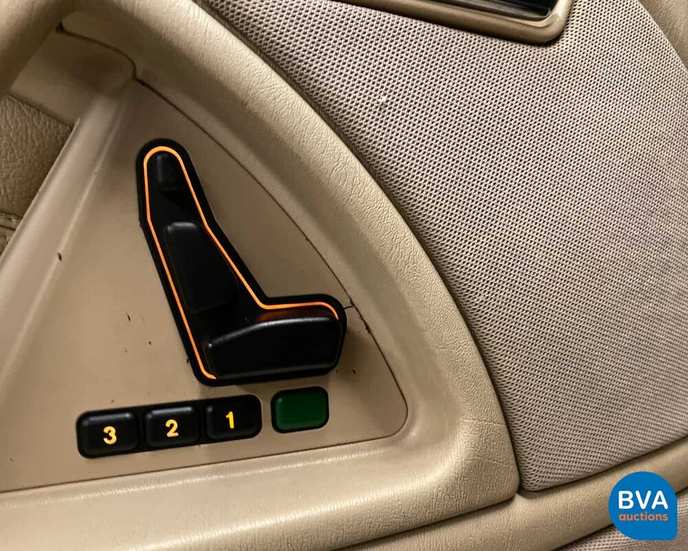 Mercedes-Benz SL320 1996 R129.