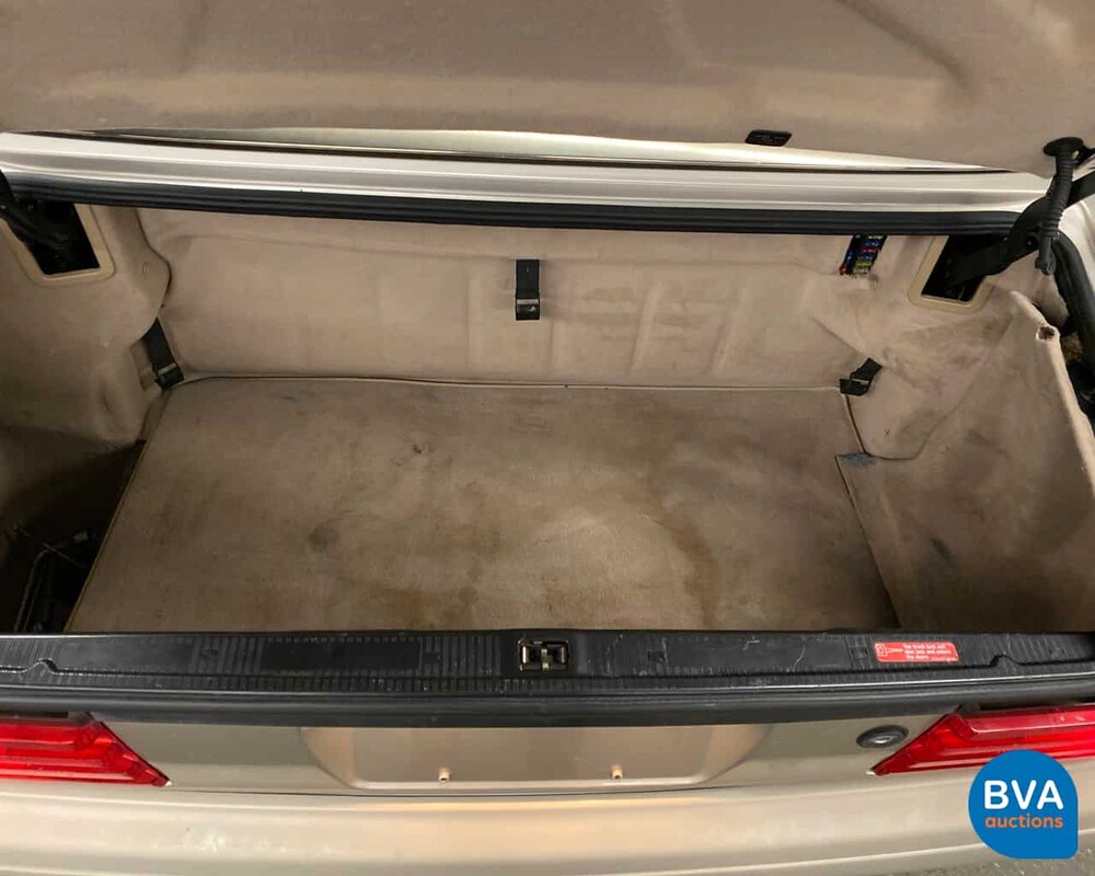 Mercedes-Benz SL320 1996 R129.