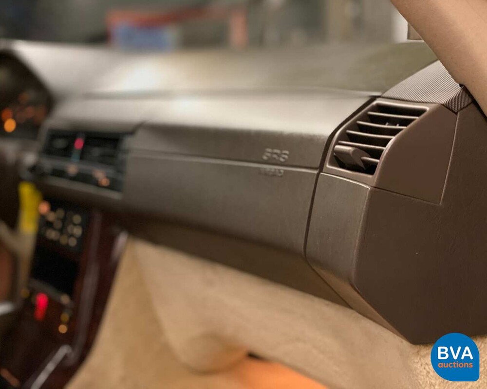 Mercedes-Benz SL320 1996 R129.