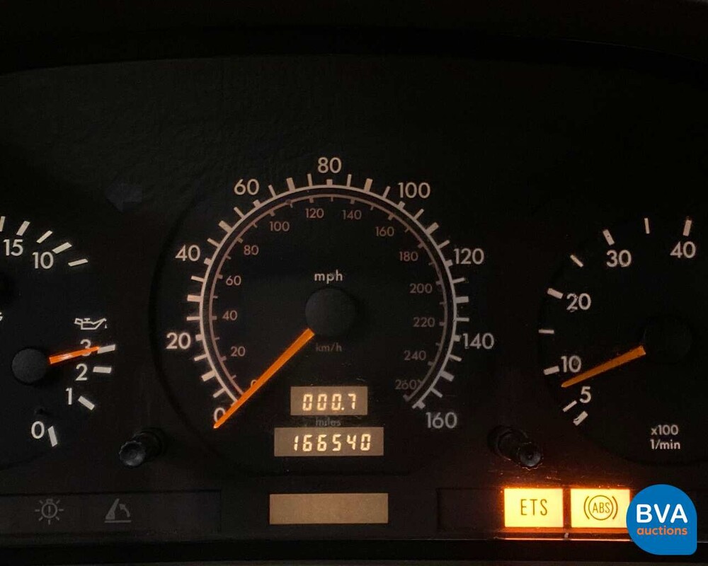 Mercedes-Benz SL320 1996 R129.