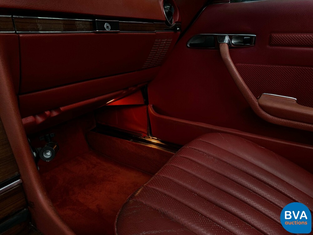 Mercedes-Benz 450SL R107 1979.