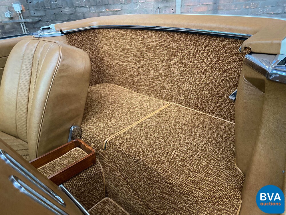 Mercedes-Benz PAGODE 250 SL W113 1967, AR-58-69.