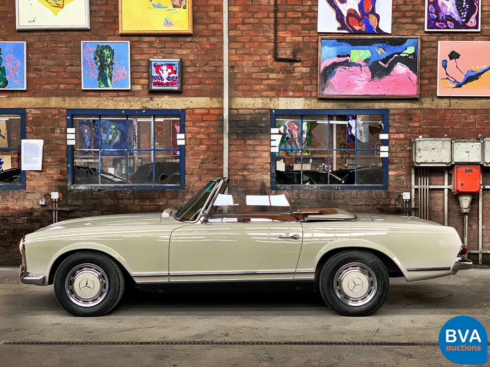 Mercedes-Benz PAGODE 250 SL W113 1967, AR-58-69.
