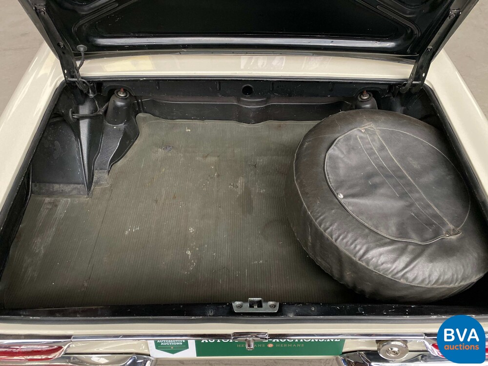 Mercedes-Benz PAGODE 250 SL W113 1967, AR-58-69.