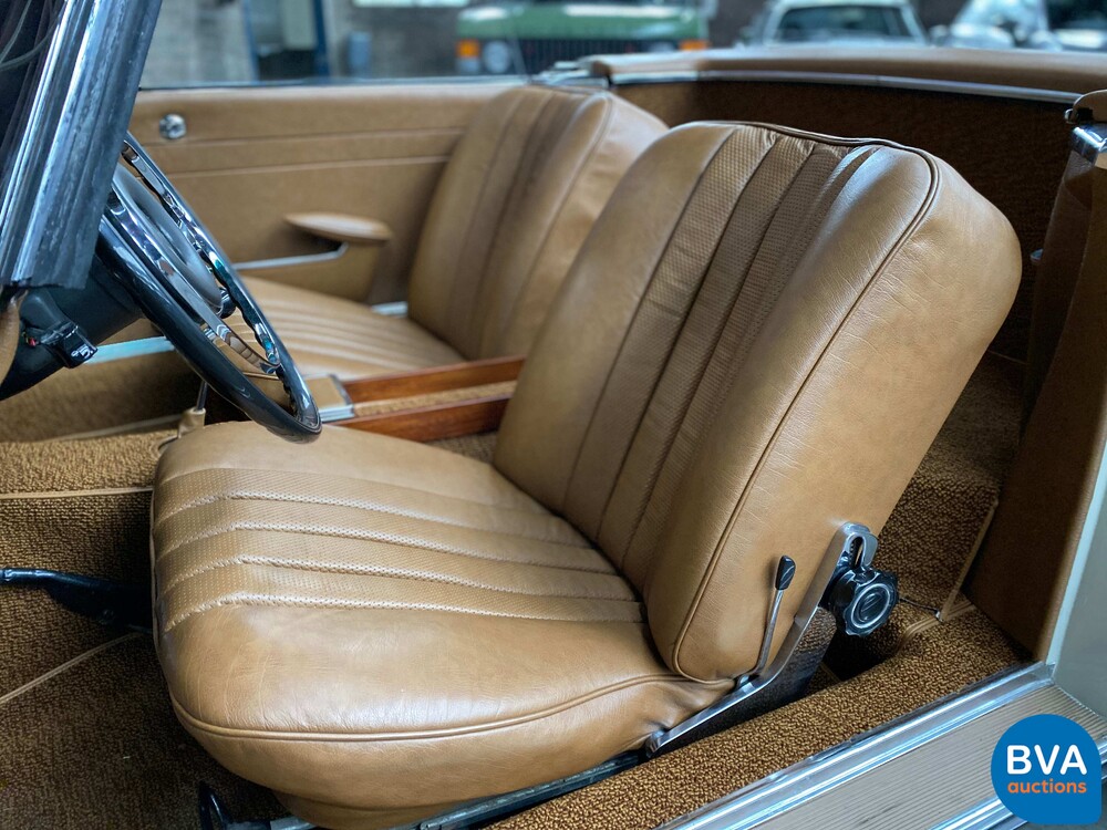 Mercedes-Benz PAGODE 250 SL W113 1967, AR-58-69.