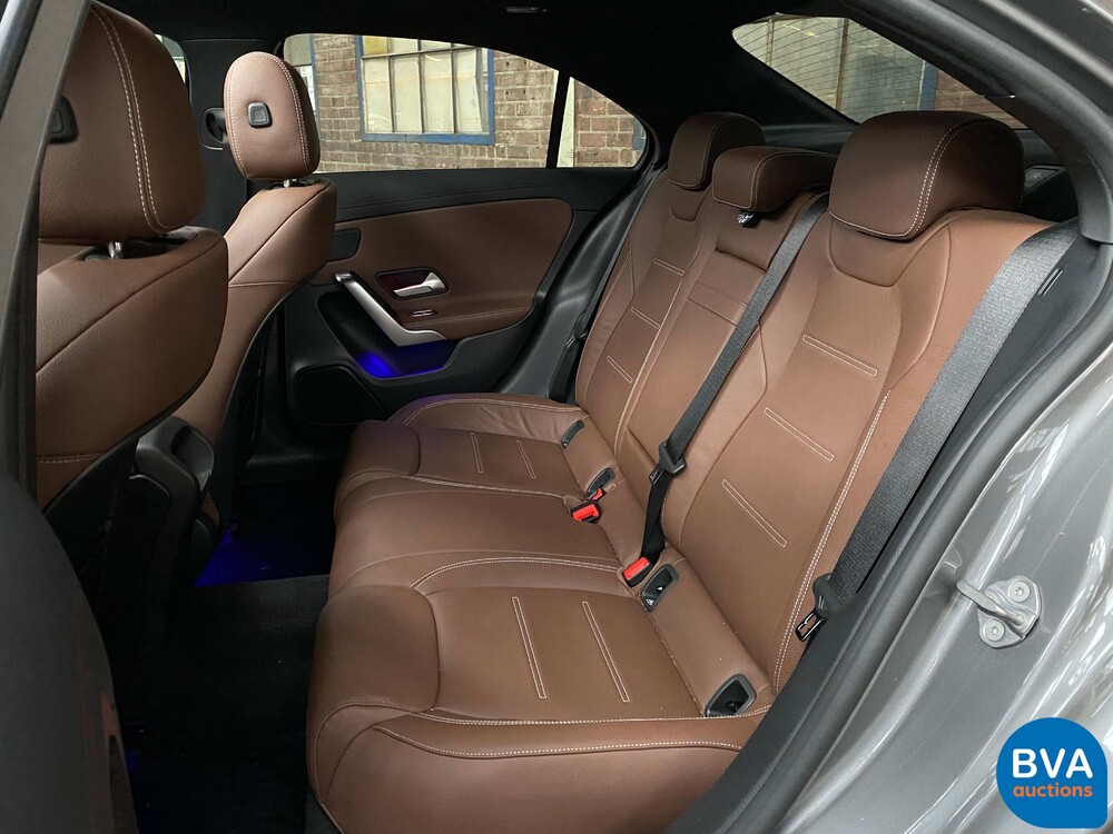 Mercedes-Benz A220 Limousine 190PS 4Matic 2019, H-582-FP.