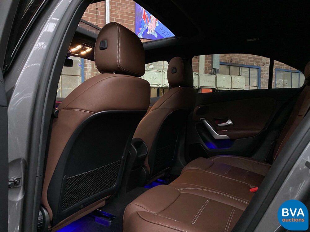 Mercedes-Benz A220 Limousine 190PS 4Matic 2019, H-582-FP.