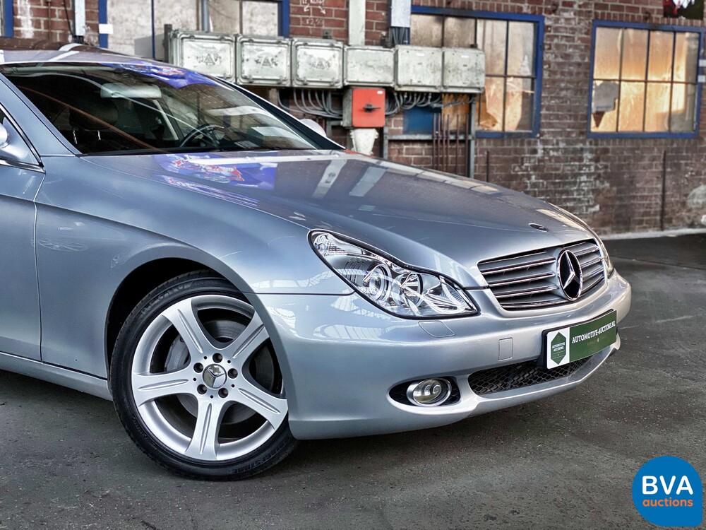 Mercedes-Benz CLS500 V8 306PS 2005.