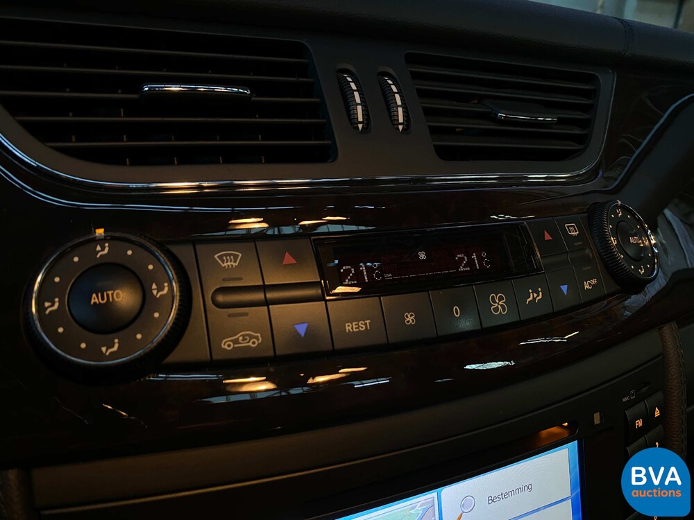 Mercedes-Benz CLS500 V8 306PS 2005.