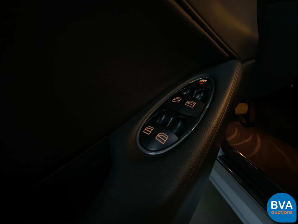 Mercedes-Benz CLS500 V8 306PS 2005.