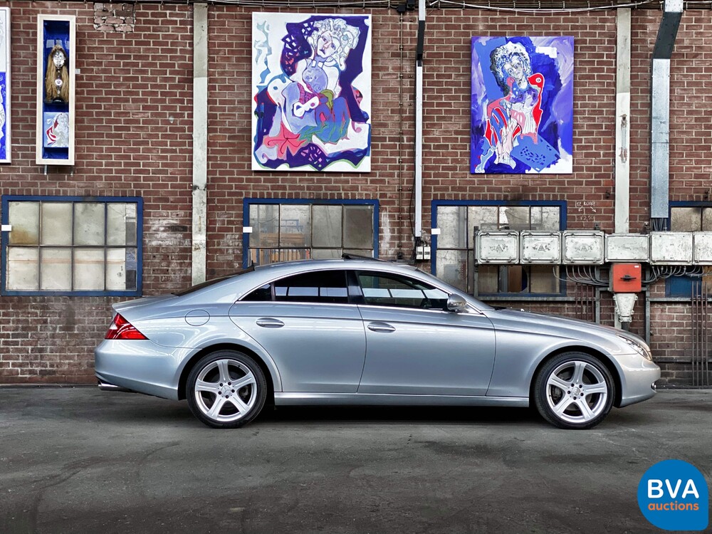 Mercedes-Benz CLS500 V8 306PS 2005.