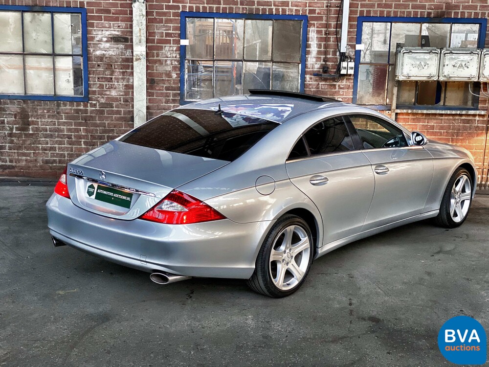 Mercedes-Benz CLS500 V8 306PS 2005.