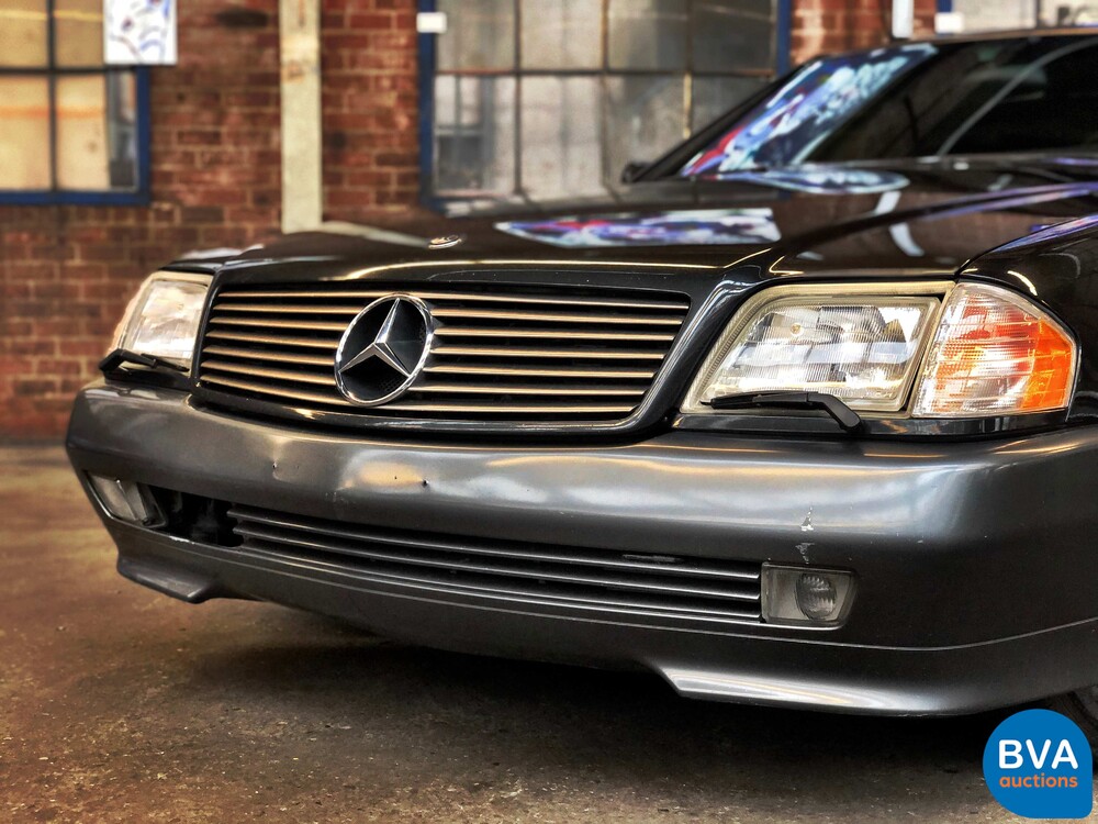 Mercedes-Benz SL500 R129 V8 1995.