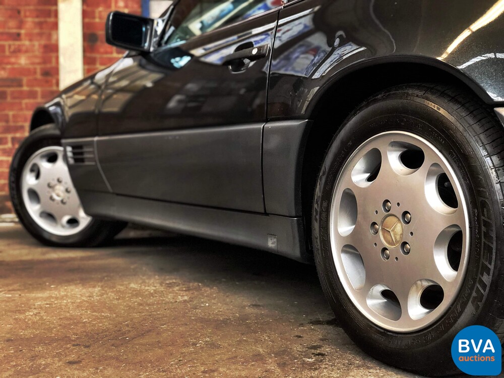 Mercedes-Benz SL500 R129 V8 1995.