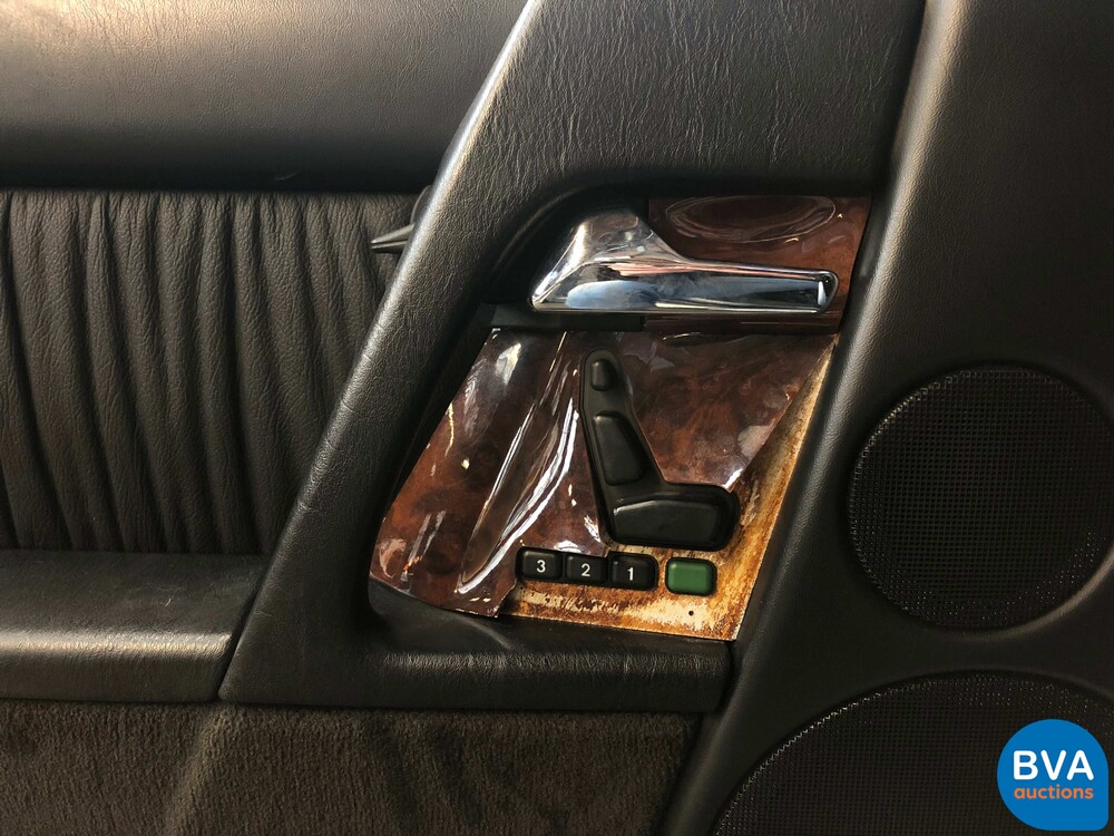 Mercedes-Benz SL500 R129 V8 1995.