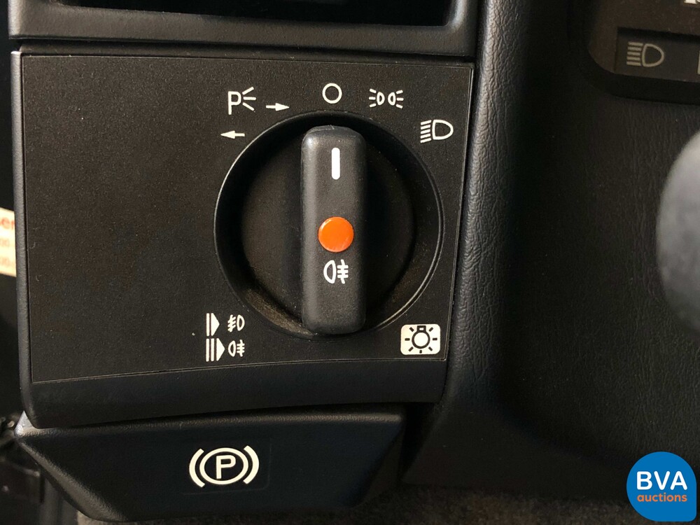 Mercedes-Benz SL500 R129 V8 1995.