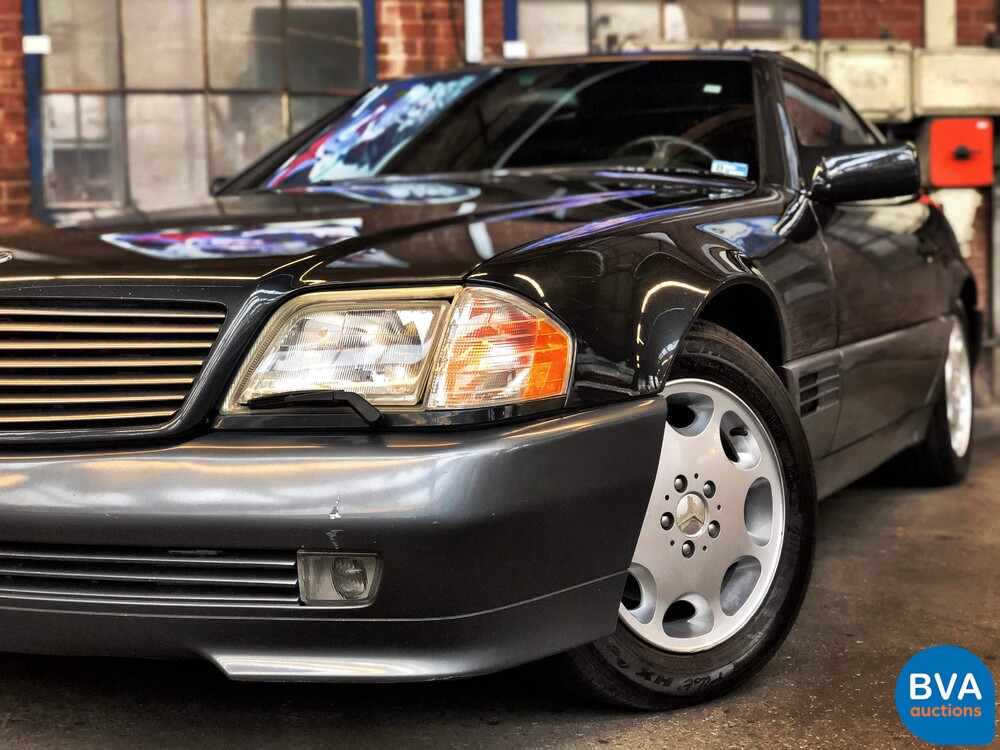 Mercedes-Benz SL500 R129 V8 1995.