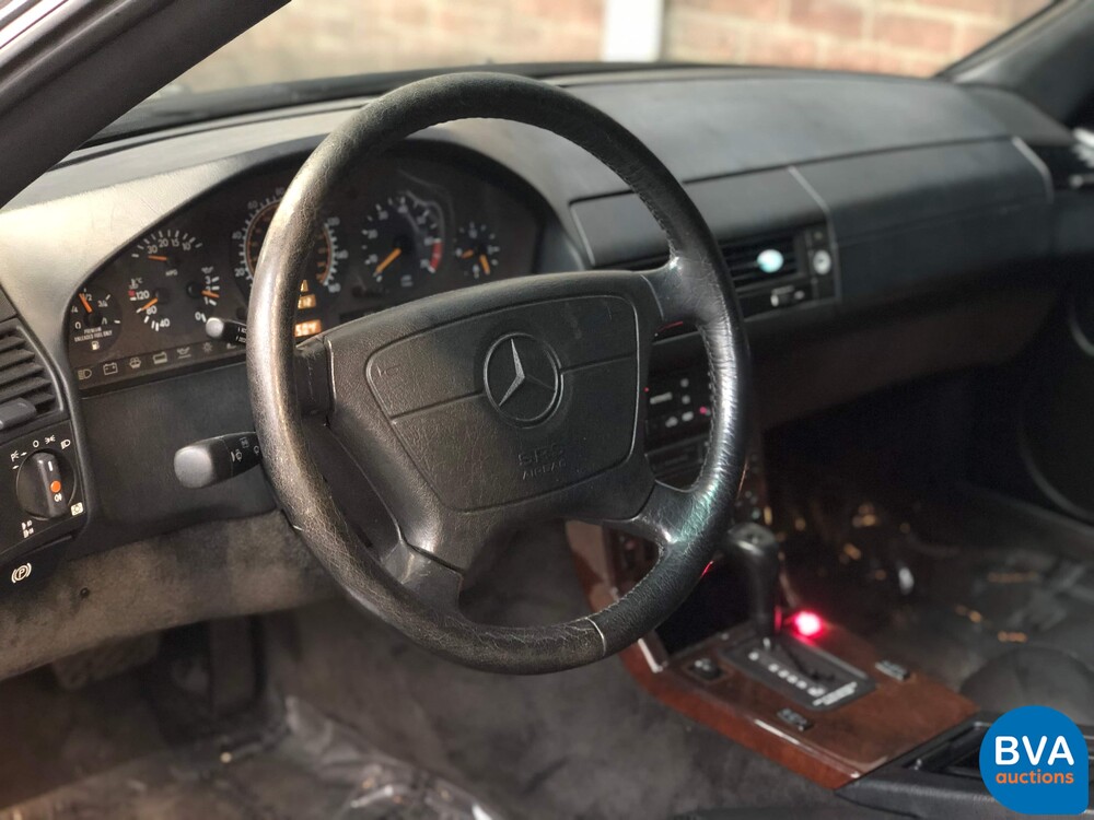 Mercedes-Benz SL500 R129 V8 1995.