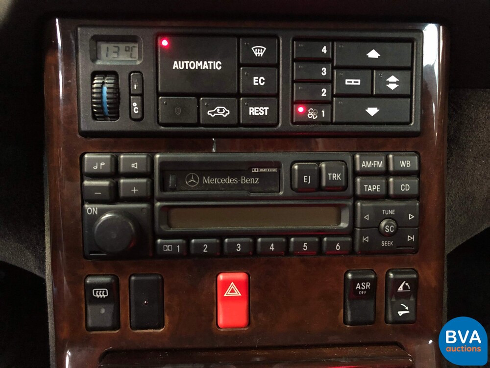 Mercedes-Benz SL500 R129 V8 1995.