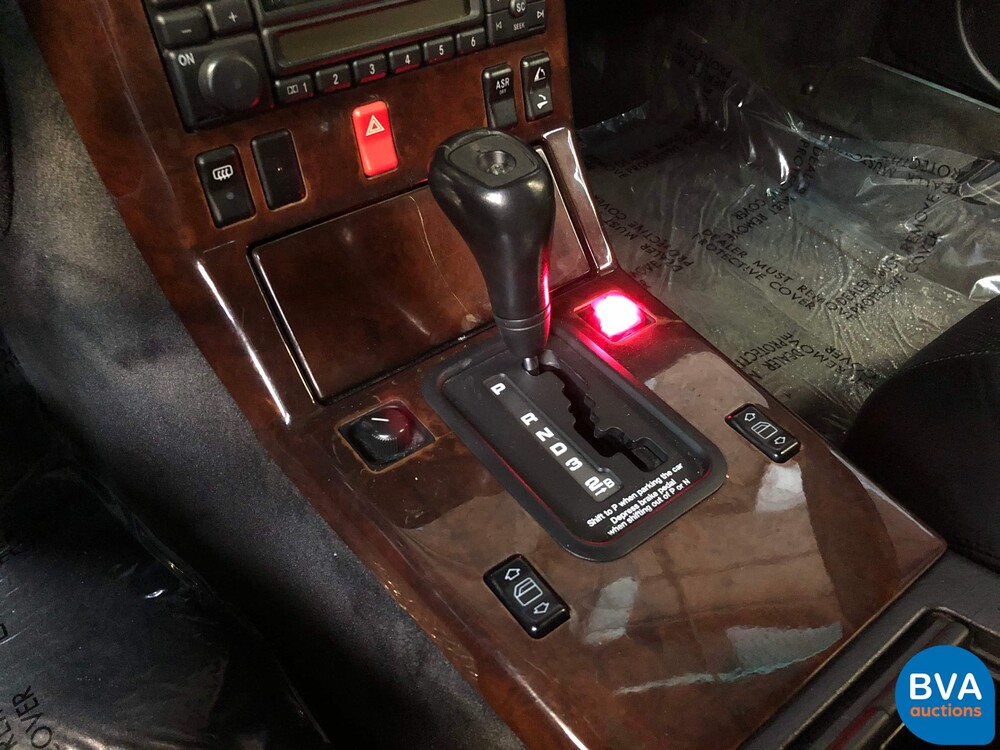 Mercedes-Benz SL500 R129 V8 1995.