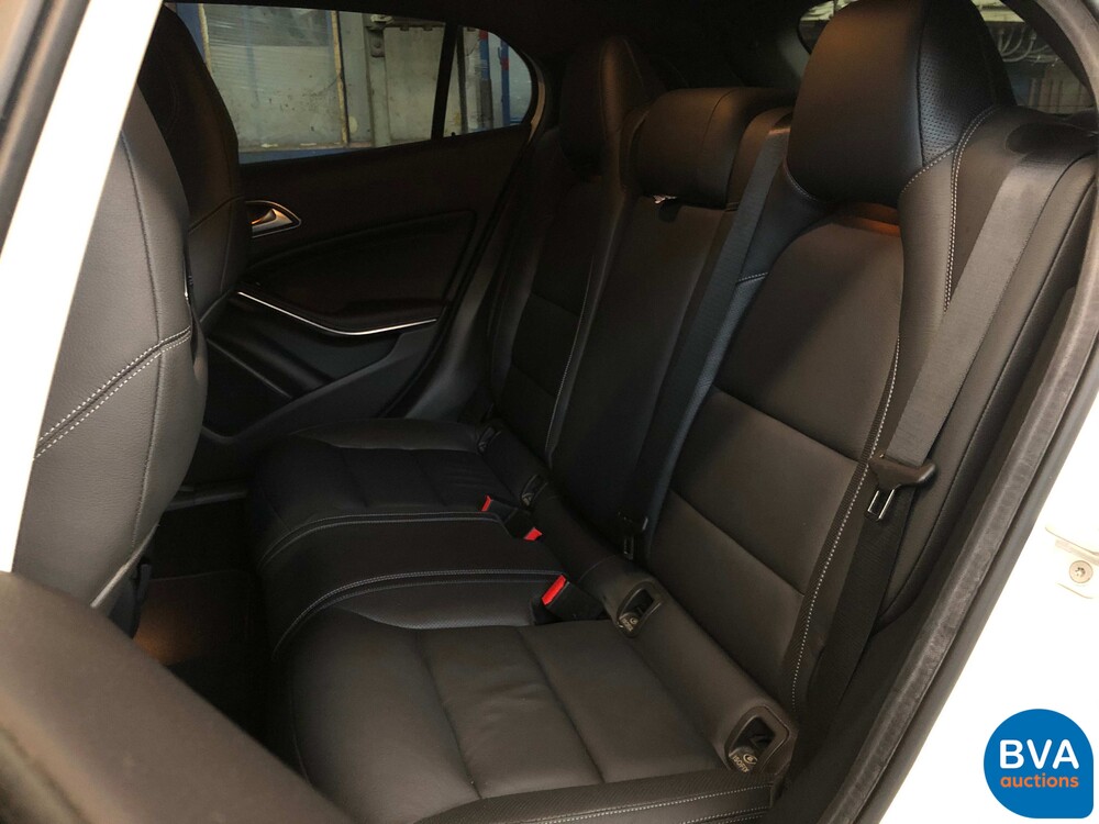 Mercedes-Benz GLA 200 CDI 4Matic 2014.