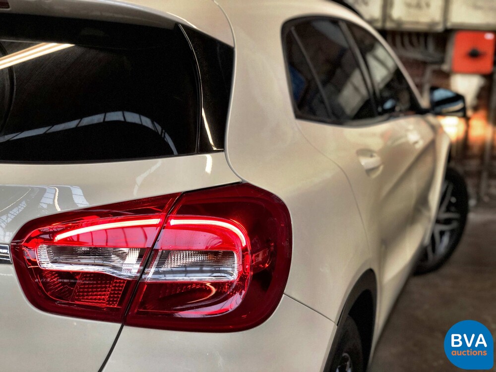 Mercedes-Benz GLA 200 CDI 4Matic 2014.