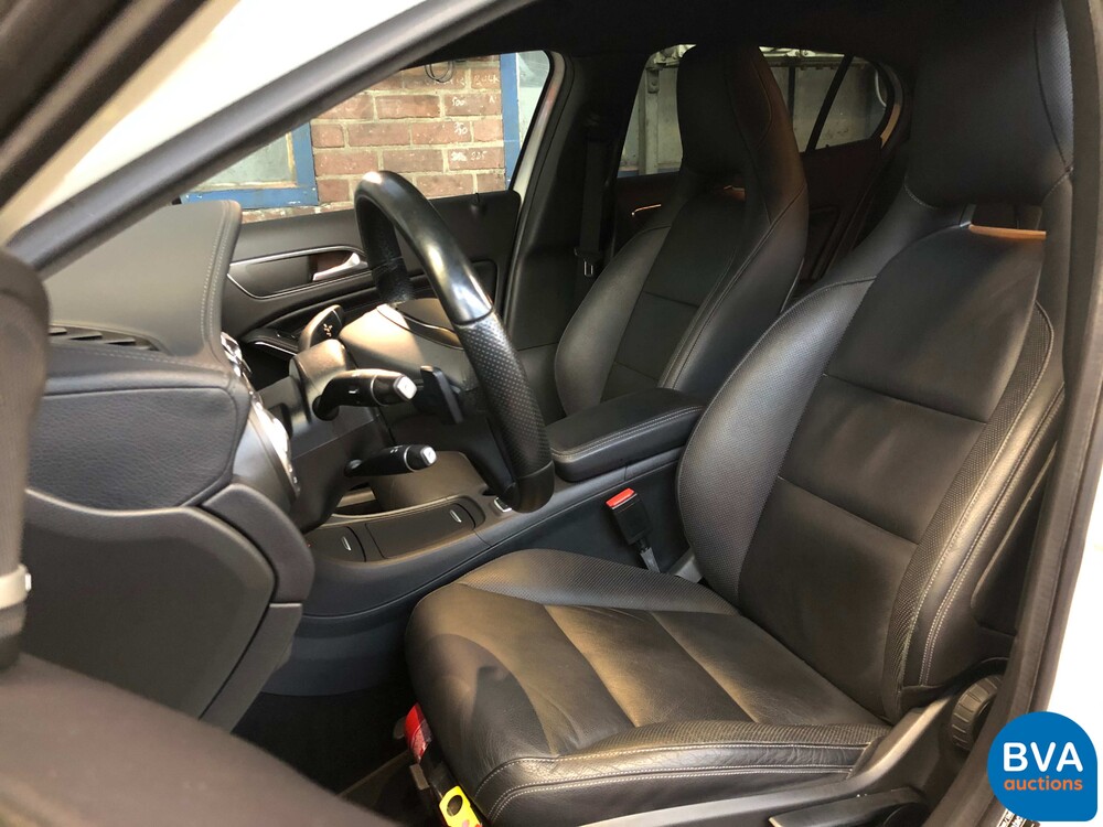 Mercedes-Benz GLA 200 CDI 4Matic 2014.