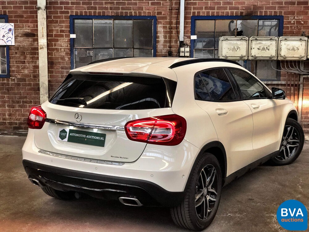 Mercedes-Benz GLA 200 CDI 4Matic 2014.
