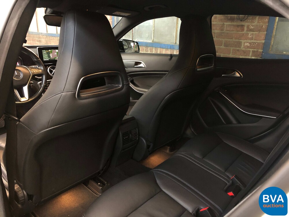 Mercedes-Benz GLA 200 CDI 4Matic 2014.