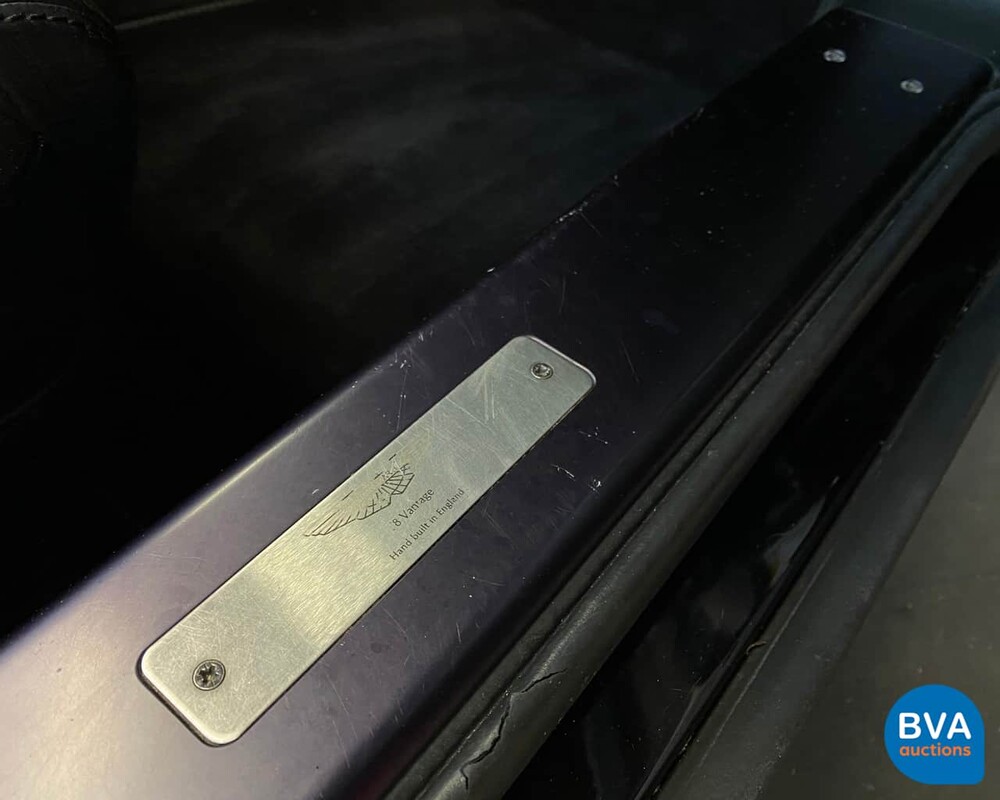 Aston Martin V8 Vantage Cabrio 4.3 V8 385hp 2007, ZR-559-Z.