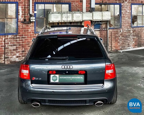 Audi RS6 Avant 4.2 V8 BiTurbo 450pk 2004