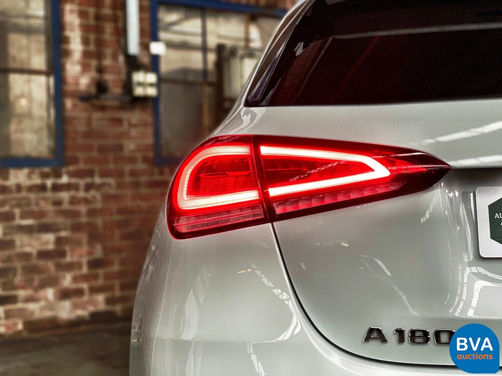 Mercedes-Benz A180d A-Klasse AMG EDITION-1 2018 NACHT -Garantie.