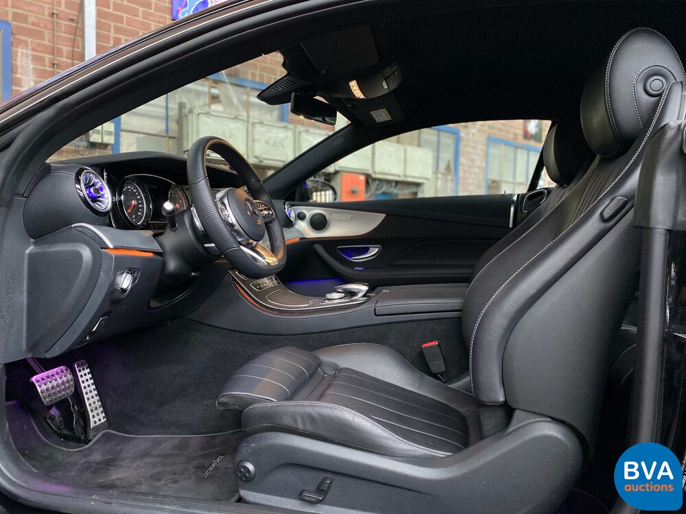 Mercedes-Benz E300 AMG Coupé E-Klasse 2018 245PS Garantie.