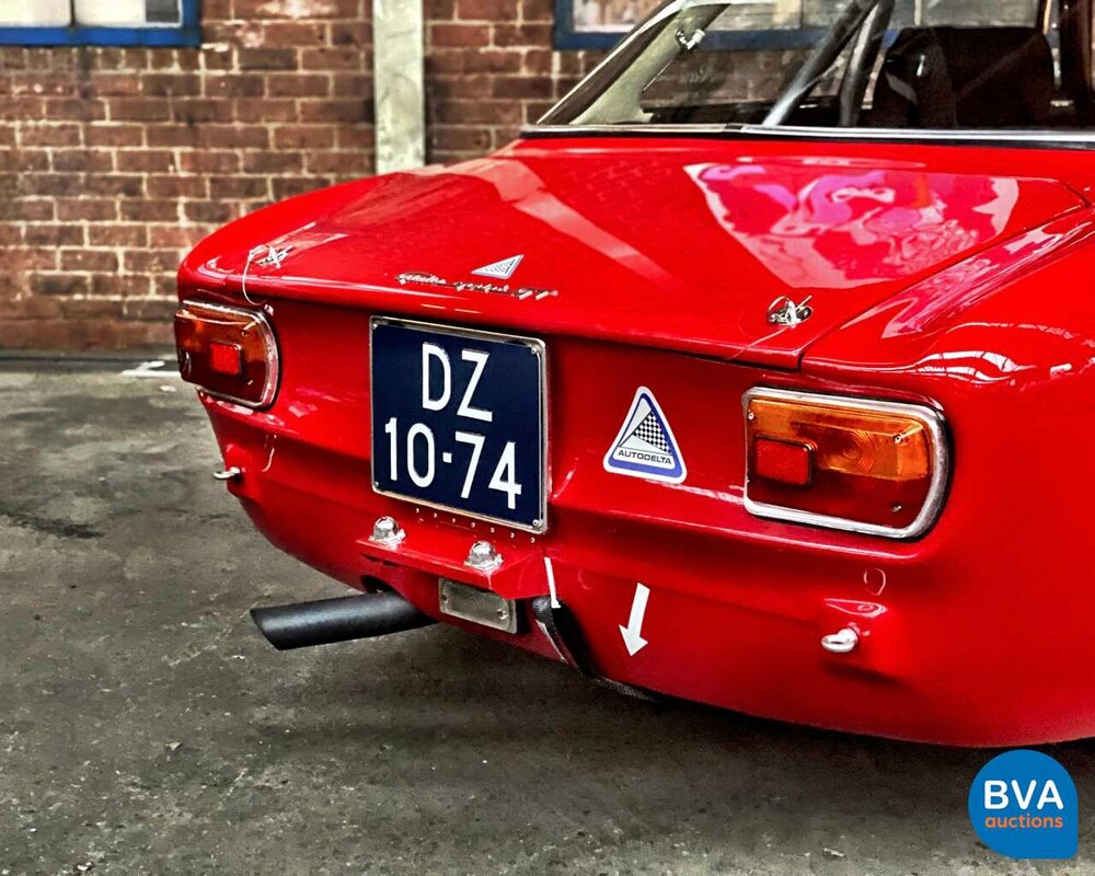 Alfa Romeo GT 1300 Junior 1971, DZ-10-74.