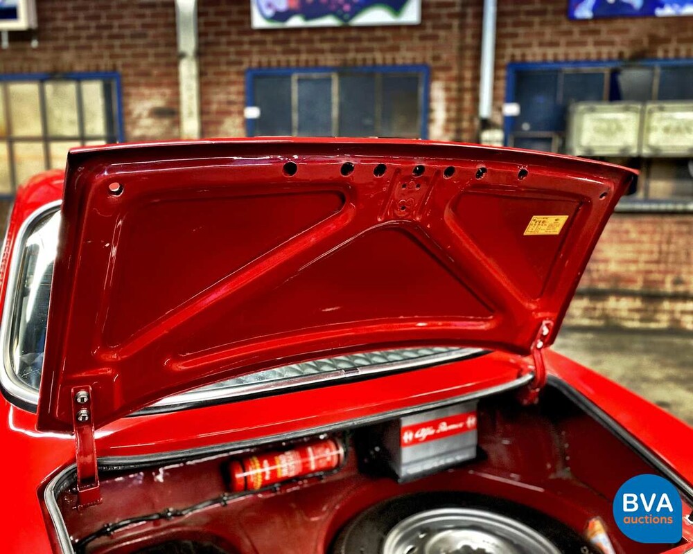 Alfa Romeo GT 1300 Junior 1971, DZ-10-74.