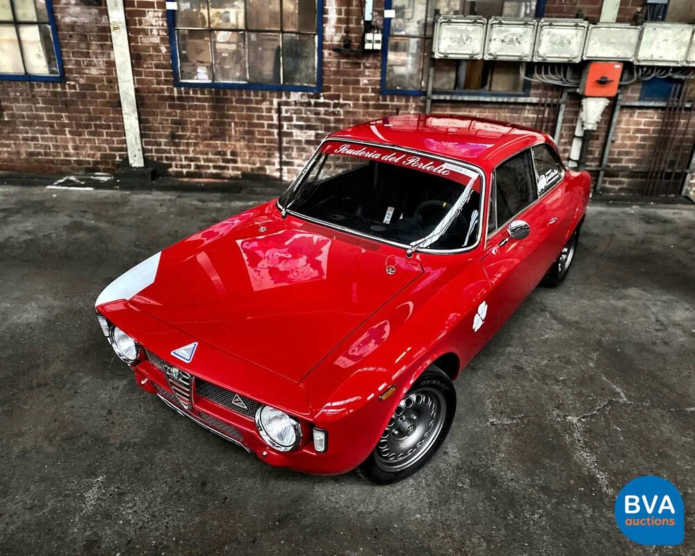 Alfa Romeo GT 1300 Junior 1971, DZ-10-74.