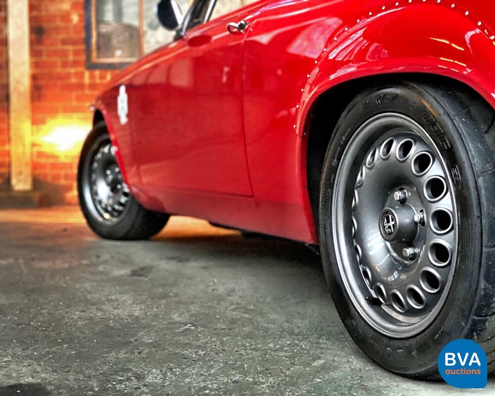 Alfa Romeo GT 1300 Junior 1971, DZ-10-74.