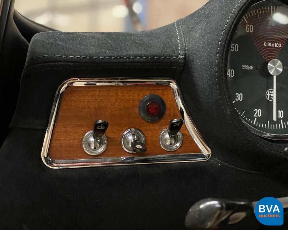 Alfa Romeo GT 1300 Junior 1971, DZ-10-74.