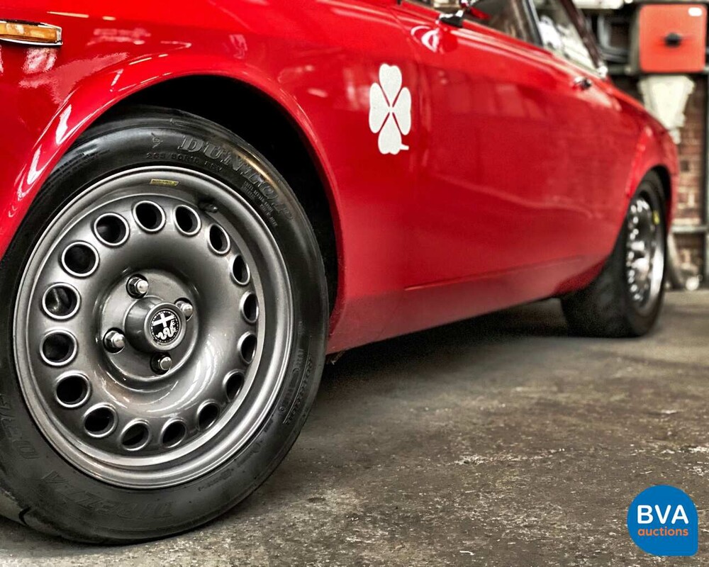 Alfa Romeo GT 1300 Junior 1971, DZ-10-74.